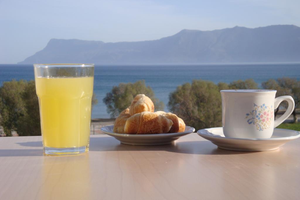Crystal Bay Hotel Kissamos Bagian luar foto